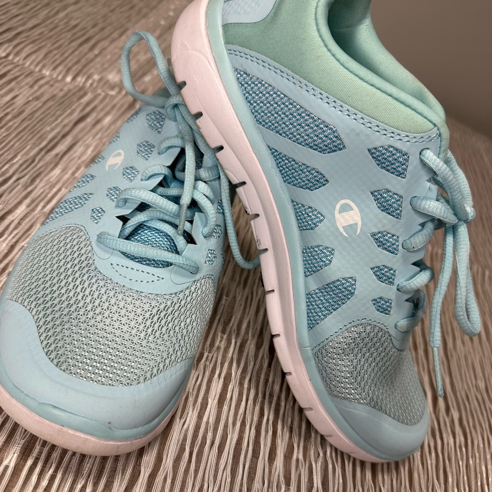 CHAMPION Women's Light Blue Lightweight Casual Shoes size 7 1/2